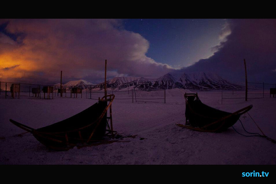 how to get to svalbard