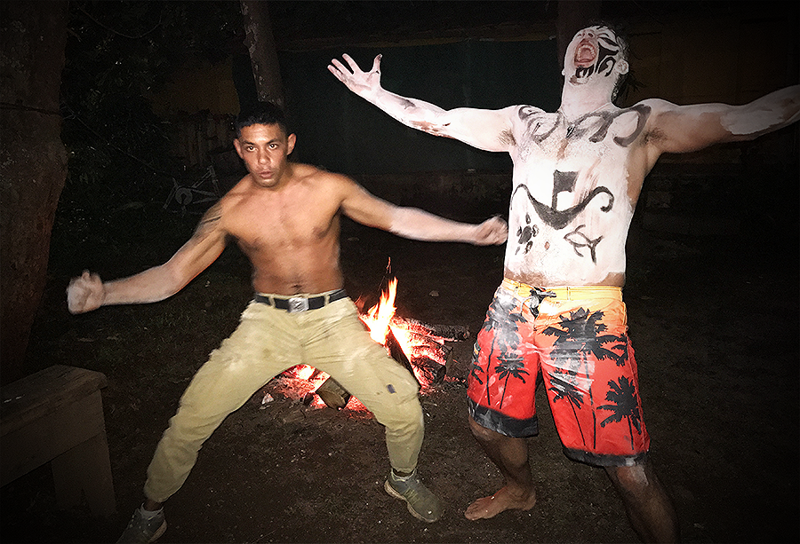 where to do body painting in rapa nui
