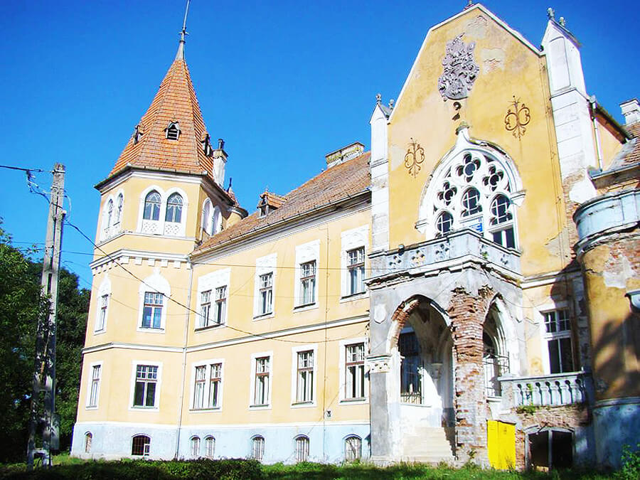 Castelul Ugron Romania