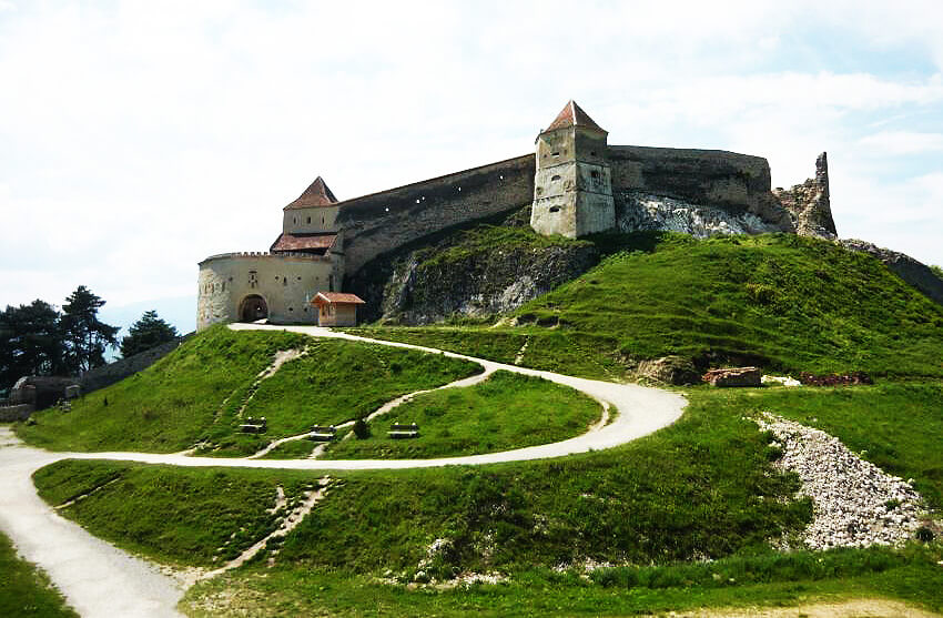 cetatea medievala rasnov brasov