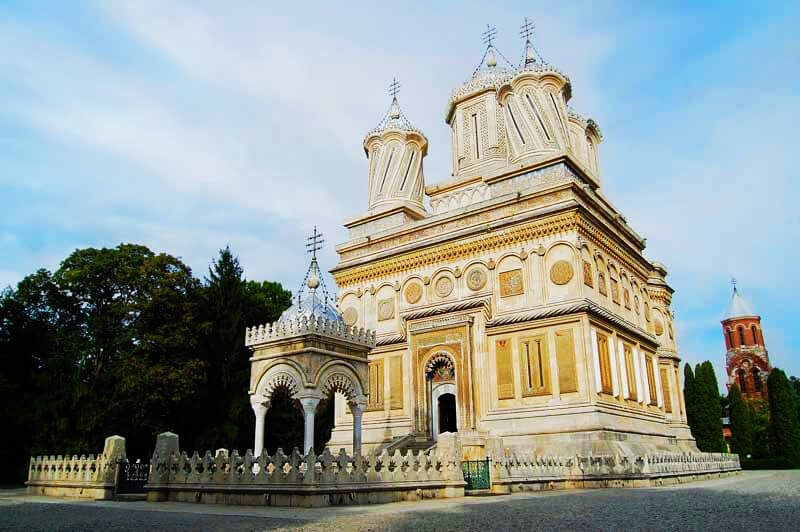 Manastirea Curtea de Arges Romania