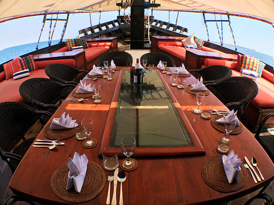 dinner table on pirate ship al iikai
