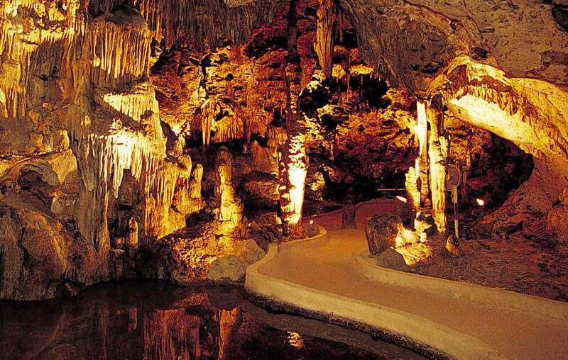 hato caves curacao